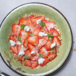 Erdbeerbowl mit Nackthafer